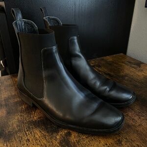 Everlane Italian Leather Square Toe Chelsea Boots - Size 7